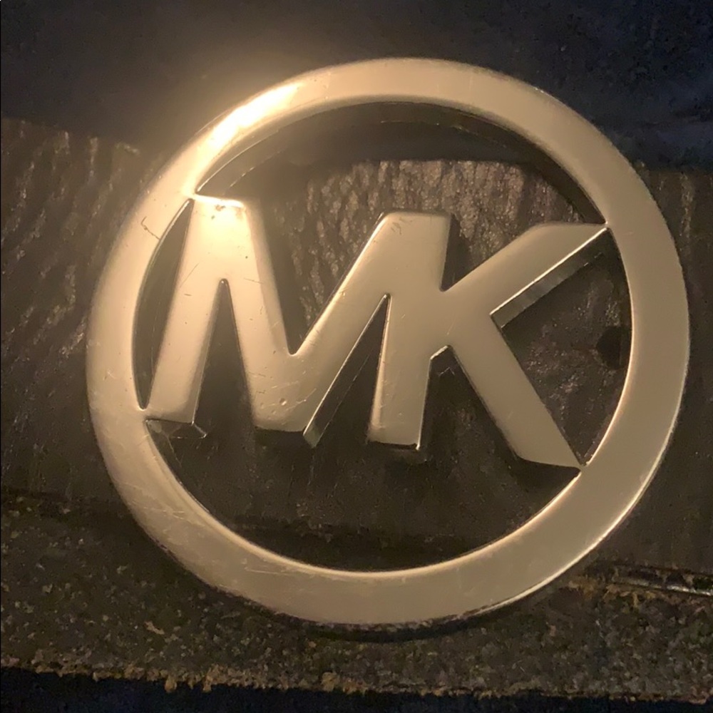 USED MK BELT. Not sure if this is authentic.